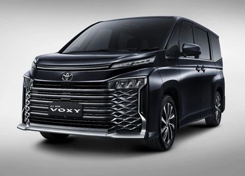 Toyota Voxy 2022 từ 887 triệu đồng tại Indonesia, có về Việt Nam?