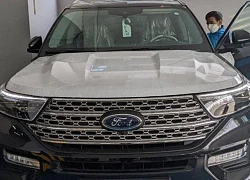 Cận cảnh Ford Explorer 2022 về đại lý, giao xe luôn trong ngày