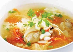 Canh trứng gà hải sản thơm ngon cho bé