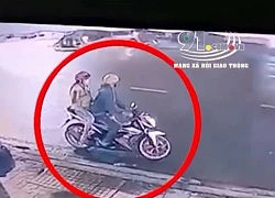 Clip: Phóng kinh hoàng, xe máy kẹp 3 húc đôi nam nữ bay xuống đường