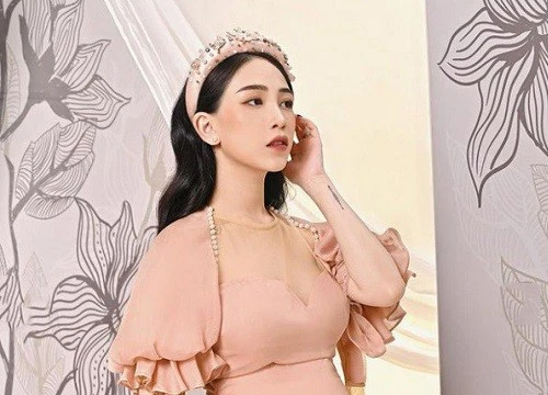 Hội gái xinh mang bầu chăm "lên đồ" khoe bụng, tiện trưng trổ luôn vòng 1 quyến rũ