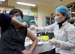 Chiều 23/2: Đã phân bổ 200,4 triệu liều vaccine phòng COVID-19; tiêm hơn 192,4 triệu mũi