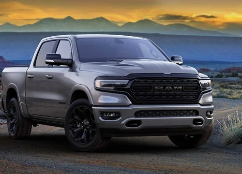 Triệu hồi Dodge RAM vì nguy cơ rơi bánh