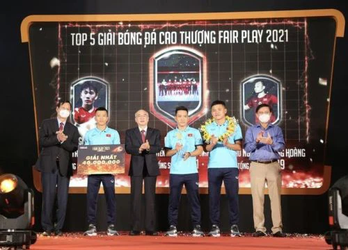 Tuyển Futsal Việt Nam đăng quang giải Fair Play 2021