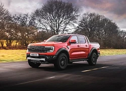 Chiêm ngưỡng 'siêu quái thú' Ford Ranger Raptor gần 400 mã lực