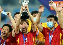 Chùm ảnh U-23 VN đăng quang Đông Nam Á tại Morodok sau khi đánh bại Thái Lan