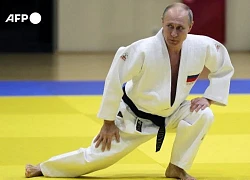 Ông Putin bị đình chỉ chức vụ Chủ tịch danh dự Liên đoàn Judo quốc tế