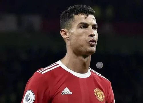 Ronaldo thừa nhận đã già nhưng vẫn muốn đá tới khi 40 tuổi