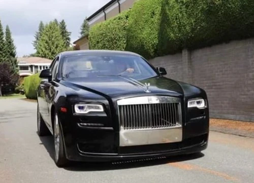 Thợ máy tự tay biến xe siêu sang Rolls-Royce Wraith thành ôtô điện