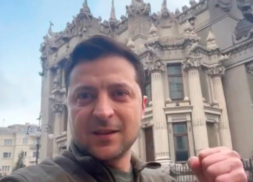 Thực hư Tổng thống Zelensky rời Kiev và nghi án dàn dựng video clip?