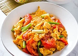 Trứng chiên xào cà chua