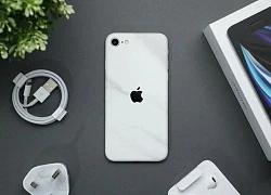 Apple có động thái dọn kho, chuẩn bị cho màn ra mắt iPhone giá rẻ chỉ 9 triệu đồng!