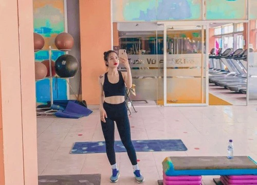 Hot girl đội tuyển nữ Việt Nam khoe cơ bụng săn chắc trong phòng gym khiến hội chị em vô cùng ngưỡng mộ