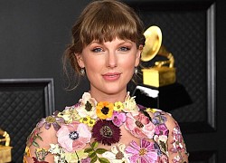 Không cần phải ghen tị với Ed Sheeran nữa, Taylor Swift đã có bằng Tiến sĩ danh dự rồi