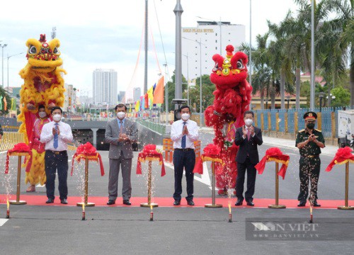 Chủ tịch Đà Nẵng: Mong cán bộ, công chức luôn giữ tinh thần dám nghĩ, dám làm để xây dựng TP thành nơi đáng sống