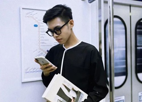 Gen Z rần rần check-in tàu điện ngầm mini tại TP.HCM, các 'tín đồ sống ảo' đã thử chưa?