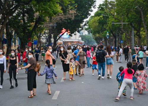 Hà Nội qua đỉnh dịch nhưng ngày đến trường của học sinh vẫn là 'ẩn số'