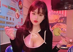 Hot girl Hàn Quốc hút chú ý vì thời trang cá tính