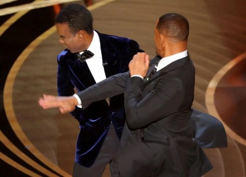 Vụ Will Smith tát Chris Rock - ai đáng được xin lỗi