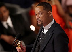 Will Smith bật khóc nhận cúp danh giá sau cú tát tranh cãi nhất Oscar: "Tình yêu sẽ khiến bạn làm những điều điên rồ"