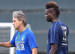 Balotelli khiến Mancini phải hối tiếc vì Italy thất bại World Cup