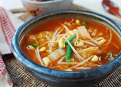 Nấu canh giá đỗ Hàn Quốc ngon miệng, giải rượu hiệu quả.