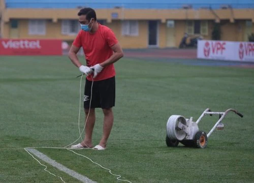 Mưa dày, trận khai sân Hàng Đẫy giữa Viettel - Sài Gòn vắng khán giả