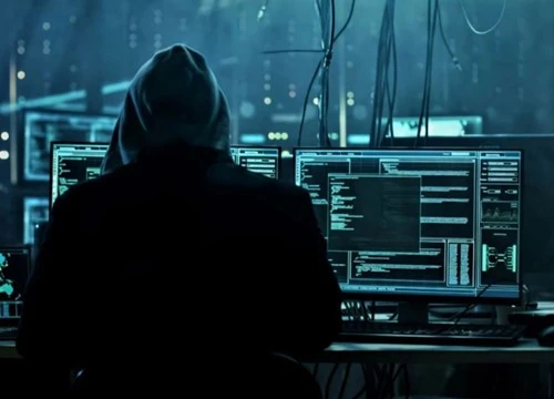 Nhóm hacker Anonymous tuyên bố tấn công vệ tinh do thám của Nga