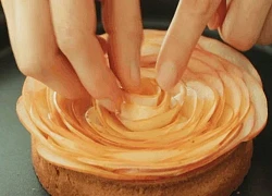 Cách làm bánh tart táo hoa hồng đẹp mắt không cần lò nướng cho ngày 8/3