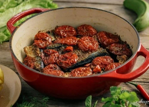 Cách làm Cá kìm kho rục cuốn bánh tráng thơm ngon, hấp dẫn
