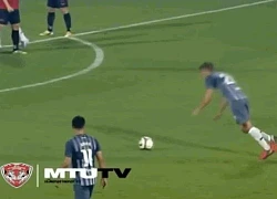 Clip: Pha dàn xếp đá phạt có 1-0-2 và cái kết đầy hài hước