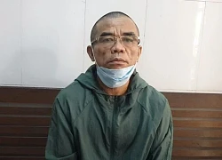 Trùm ma túy cùng đàn em lao thẳng xe vào công an rồi cố thủ trong ô tô