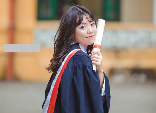 Không GPA trên 9, không học chuyên, không giải thưởng, lại... "quá già", nữ sinh Hà Nội vẫn "ẵm" trọn học bổng toàn phần danh giá