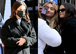 Selena Gomez "phát tướng" rõ rệt, hào hứng chụp hình cùng fans trên phim trường