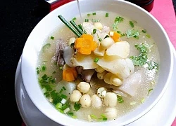 Tăng sức đề kháng với canh nhân sâm bố chính nấu giò heo