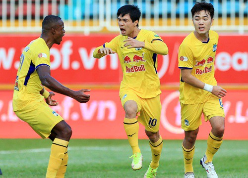 HLV Kiatisak tiếc vì Công Phượng không thể ghi hat-trick vào lưới Viettel