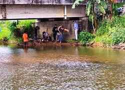 Quảng Ngãi: Hai học sinh trượt chân ngã xuống sông Gò Mã chết đuối