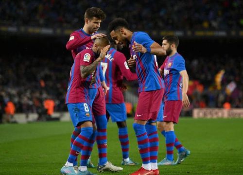 Barca thăng hoa ở La Liga