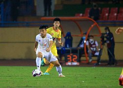 Cầu thủ Hà Nội FC thế chỗ hậu vệ HAGL ở ĐT Việt Nam