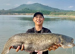 Đi câu với "kẻ săn thuỷ quái" LK Hoà: Buôn quần áo phá sản nên câu cá cho đỡ stress ai ngờ thành idol "tóp tóp", kiếm tiền tỷ nhờ bán 1 thứ nhỏ xíu