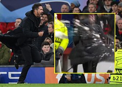 MU thua trận, CĐV trút giận vào... Simeone