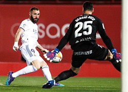 Real Madrid thăng hoa vẫn lo: Benzema & 2 sao nguy cơ lỡ đấu Barca