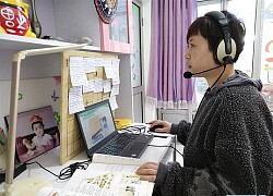 Bà mẹ khoe hình con đang ngồi học online, dân tình cười đau ruột khi phát hiện 1 chi tiết lạ: IQ số 2 không ai dám nhận số 1