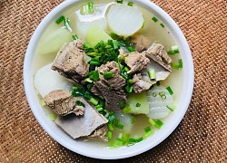 Cách nấu canh xương củ cải thanh ngọt dinh dưỡng cho bữa cơm thêm tròn vị