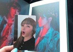 Giải mã những tấm photocard lạ lùng và khó hiểu của idol Kpop