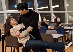 'Hẹn hò chốn công sở' tập 7: Ahn Hyo Seop dùng thẻ đen quyền lực cứu Kim Sejeong, chớp cơ hội tỏ tình ngay lập tức?