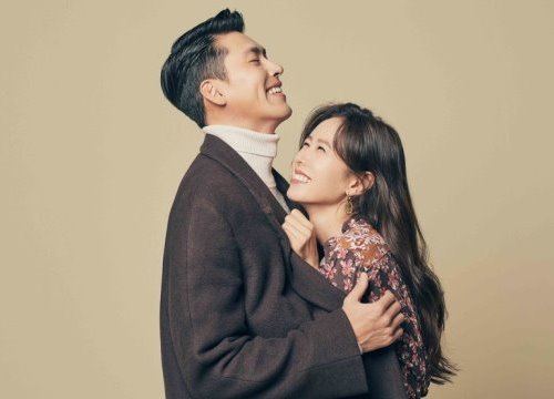 Rộ clip nghi vấn Son Ye Jin mang thai với Hyun Bin: Vòng 2 to bất thường, liên tục có hành động lạ ở phần bụng