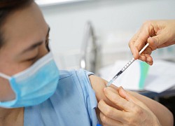 Chiều 23/3: Tiêm vaccine phòng COVID-19 tăng vọt, đạt hơn 1,1 triệu liều/ngày