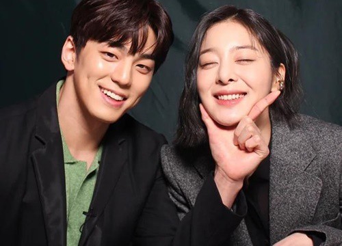 'Hẹn hò chốn công sở': Kim Sejeong thú nhận 'cảm nắng' Ahn Hyo Seop, nghi án 'phim giả tình thật' đâu đây?