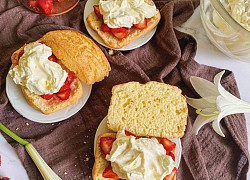 Cách làm Bánh kem dâu strawberry shortcake thơm ngon, lạ miệng